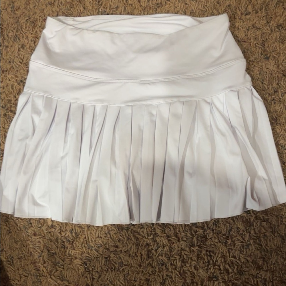 Amazon White Mini Skirt Chic and Versatile